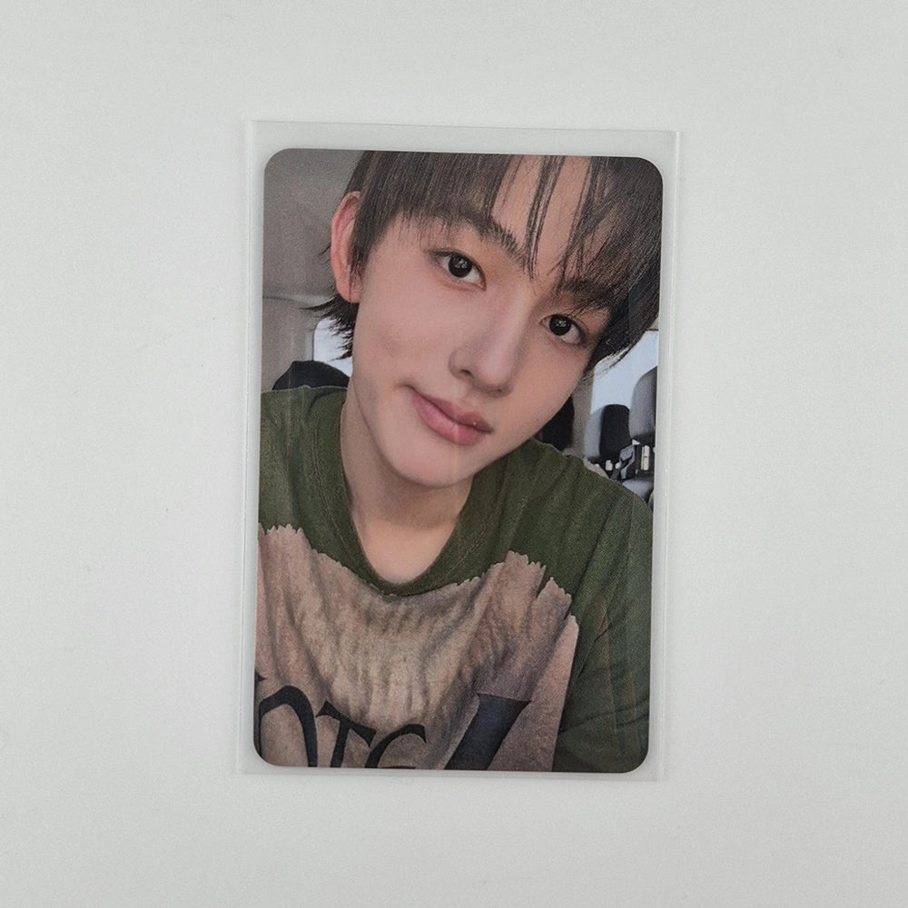 Photocard - CORTIS COLOR OUTSIDE THE LINES Blue Dream Media Photocard - CORTIS COLOR OUTSIDE THE LINES Blue Dream Media